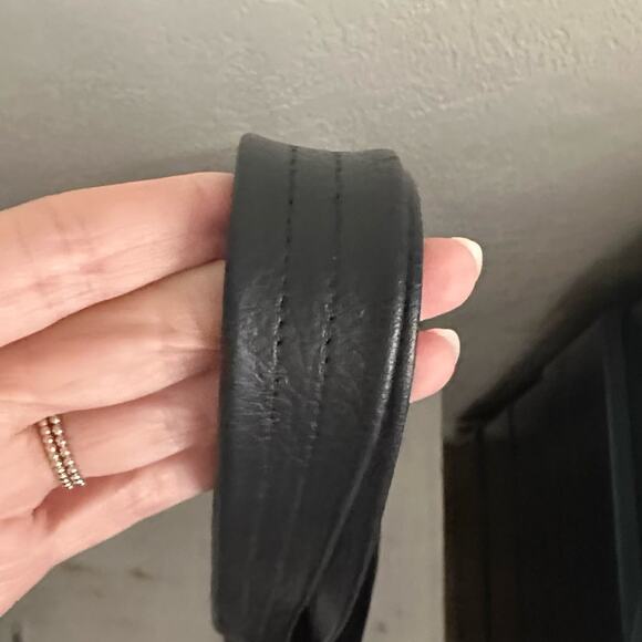 Mayko Leather Tote Bag NEW Black 2 Shoulder Handles Zipper Closure Pocket Inside - Picture 5 of 13